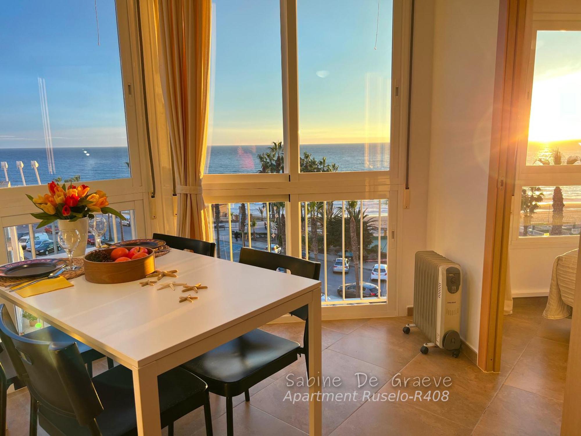 Love Nest By The Sea Wake Up With Ocean Views In Every Room Ruselo R408 Torrox Eksteriør billede